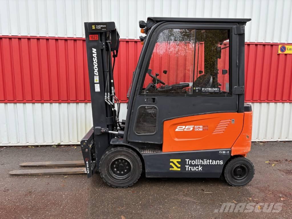 Doosan B 25 X-7 電動堆高機