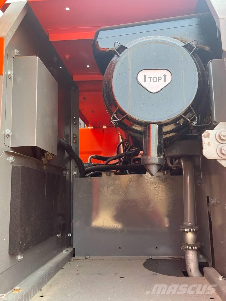 Hitachi 210LC 履帶式 挖土機/掘鑿機/挖掘機