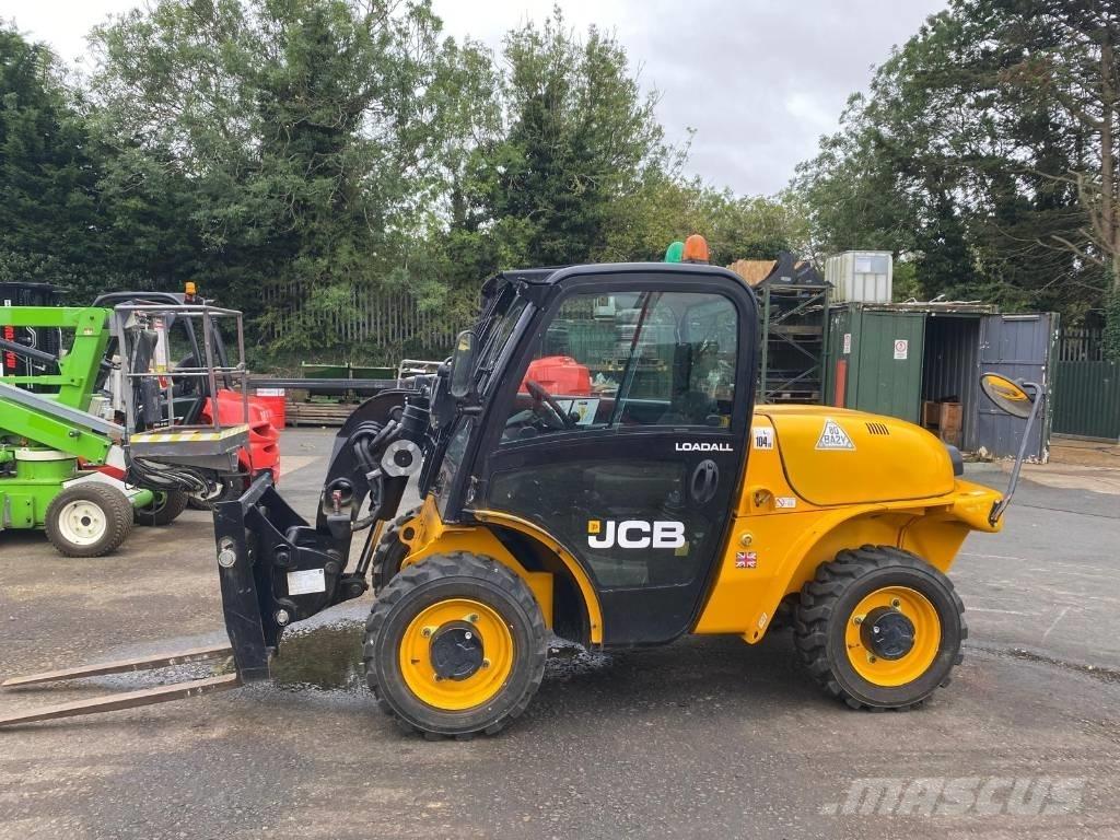 JCB 520-40 伸縮臂操作車