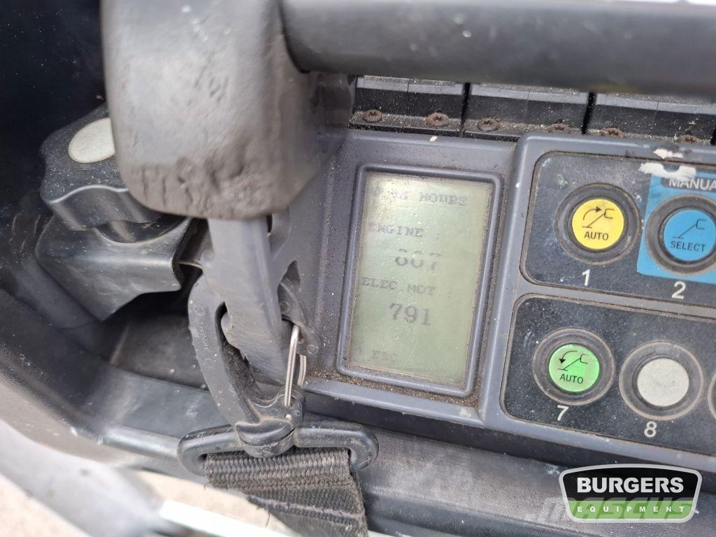 Hinowa 20.10 IIIS 曲臂高空作業車