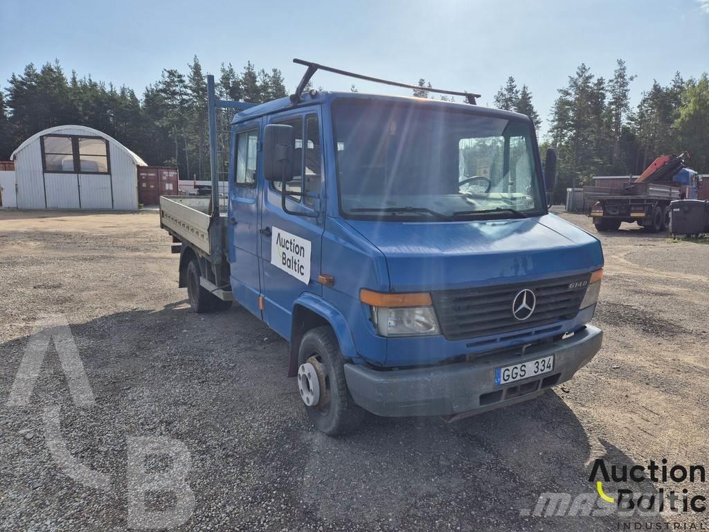 Mercedes-Benz 614D 平板式/側卸式卡車