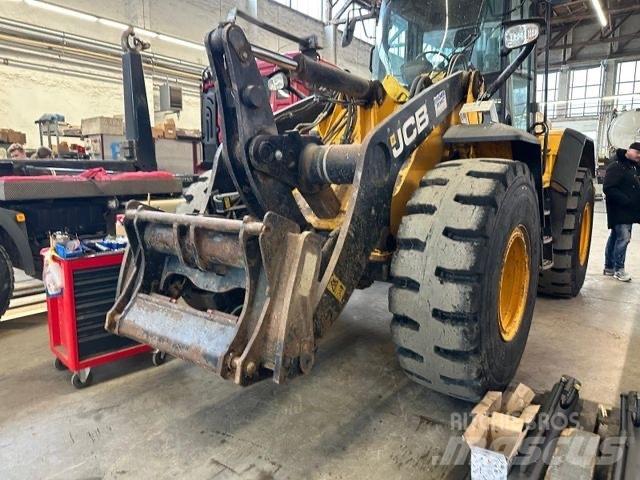 JCB 427 ZX T4 反鏟裝載機
