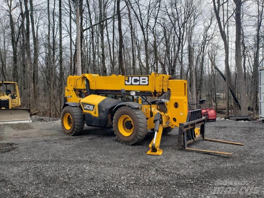 JCB 512-56 伸縮臂操作車
