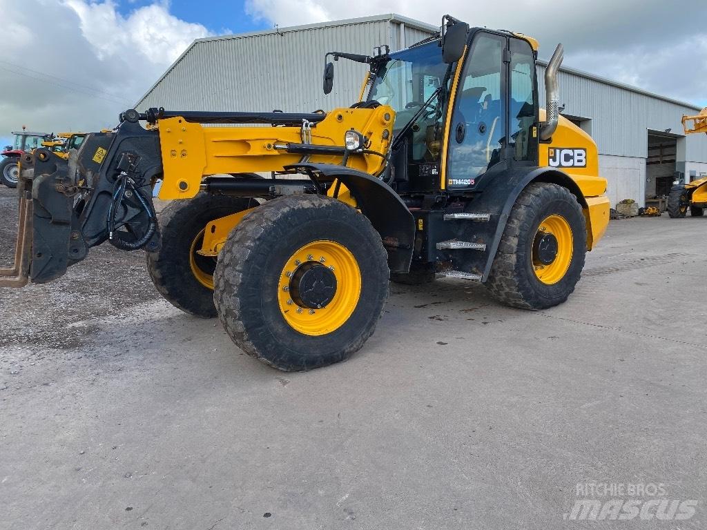 JCB Tm420s 農業用伸縮臂裝載機
