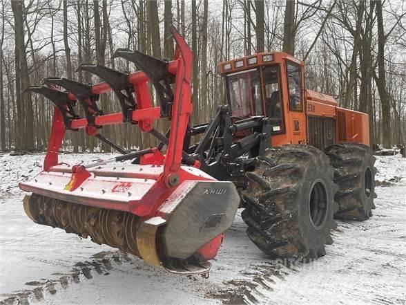 Barko 930B 林業覆蓋機