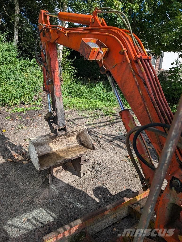 Komatsu PC 10-5 小型挖土機/掘鑿機<7t(小型挖掘機)