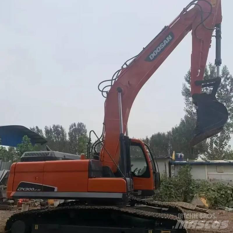 Doosan DX 300 履帶式 挖土機/掘鑿機/挖掘機
