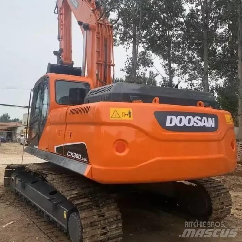 Doosan DX 300 履帶式 挖土機/掘鑿機/挖掘機