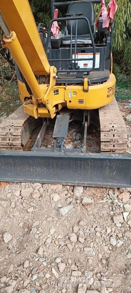 Komatsu PC35 小型挖土機/掘鑿機<7t(小型挖掘機)