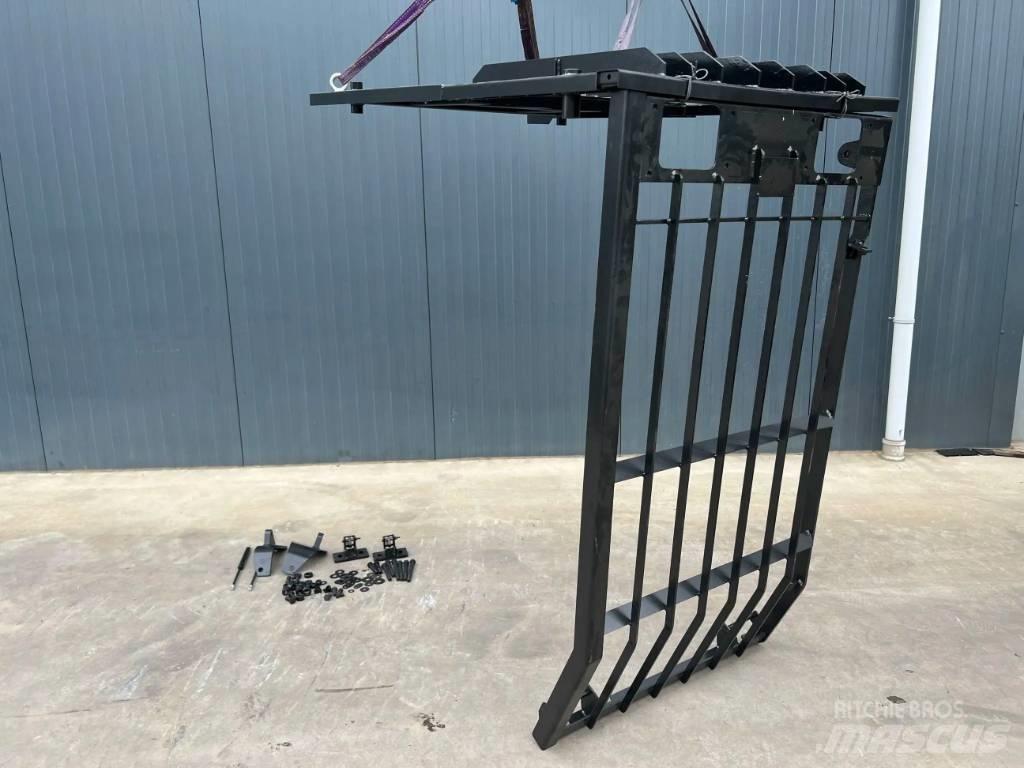 CAT 336D Guard 駕駛室與內部