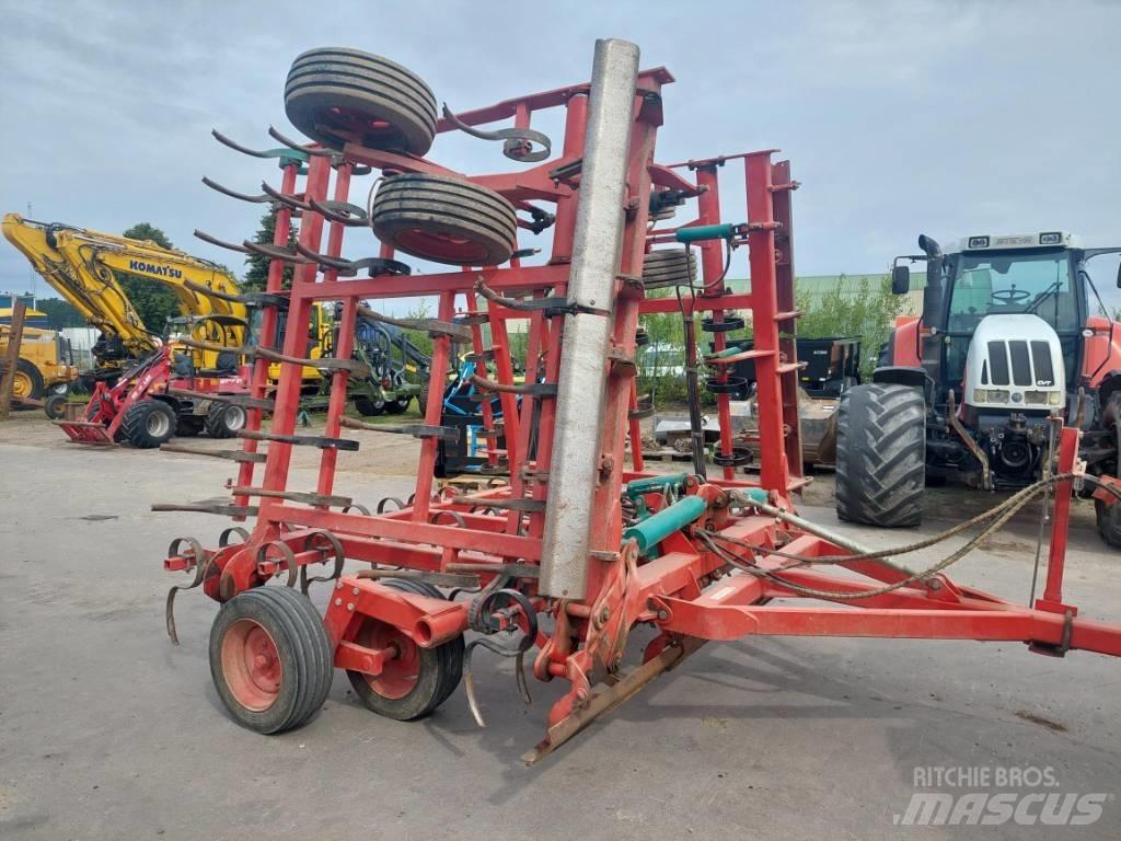 Kverneland TTA 耙車