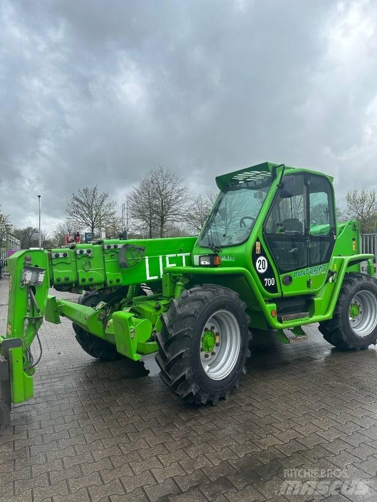 Merlo P40.17 Plus 伸縮臂操作車