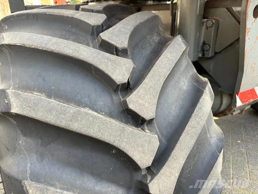 JCB JS145W 旋轉式挖土機/掘鑿機/挖掘機