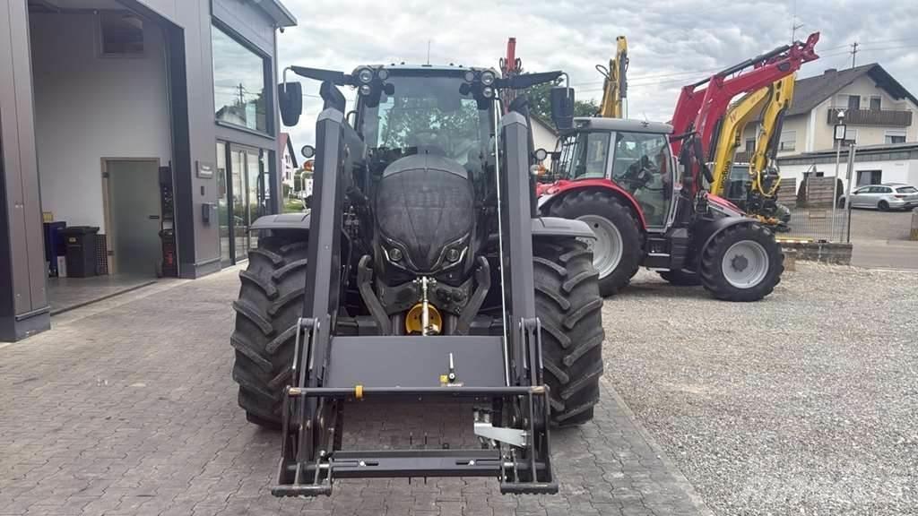 Valtra N175 曳引機