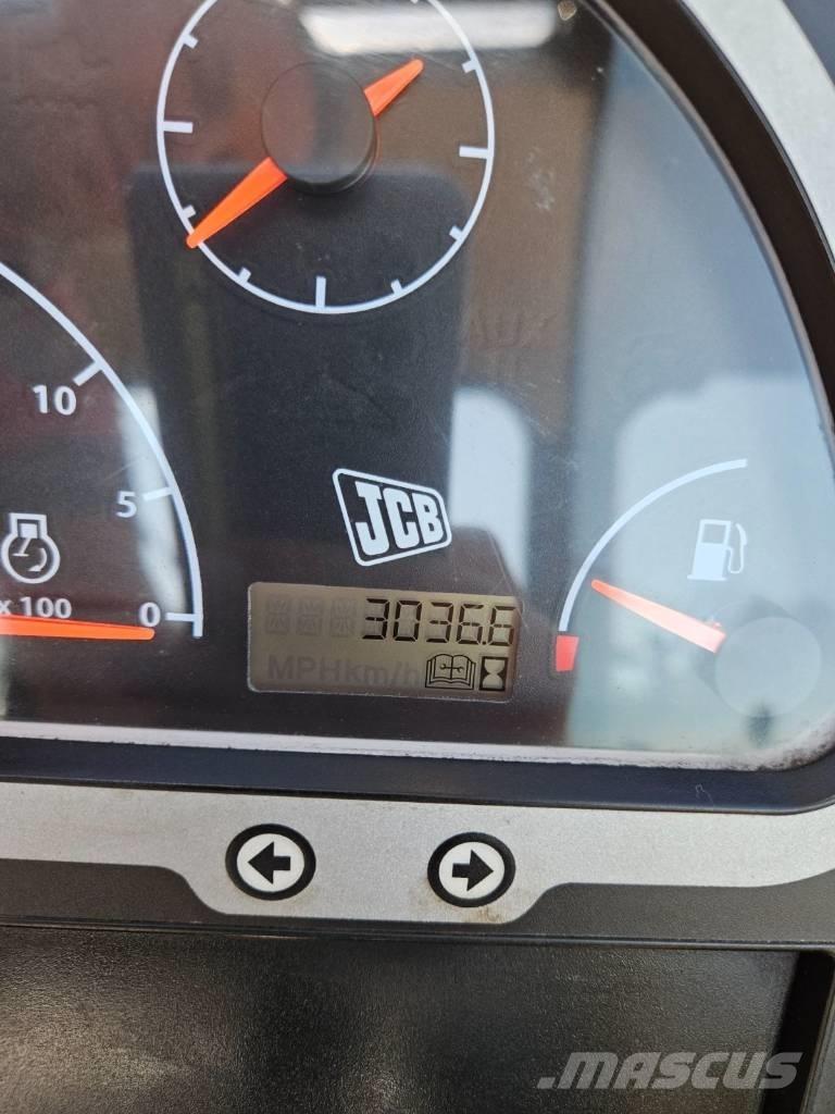 JCB 531-70 農業用伸縮臂裝載機