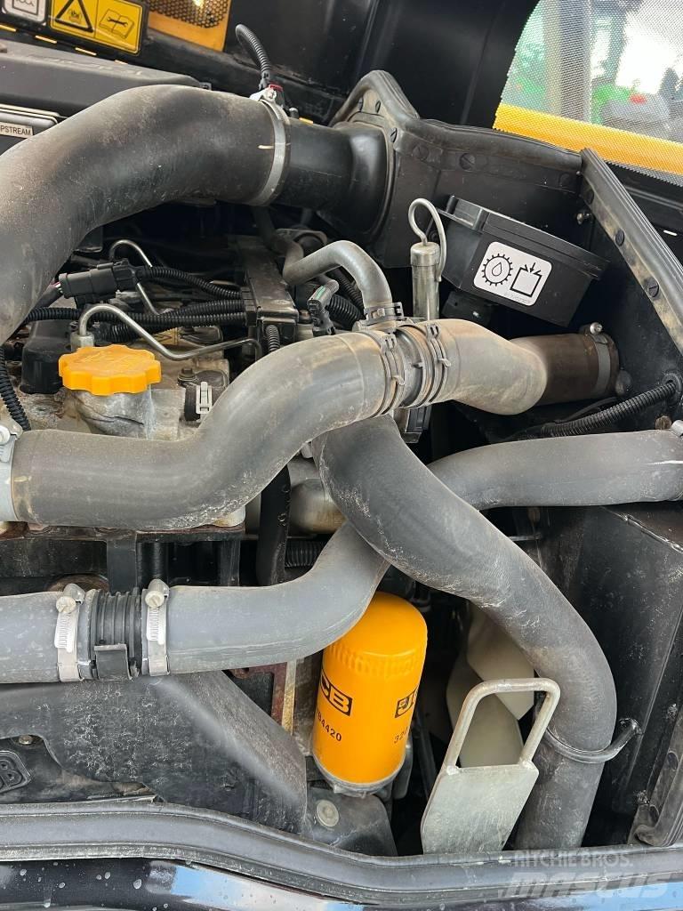 JCB 536-60 伸縮臂操作車