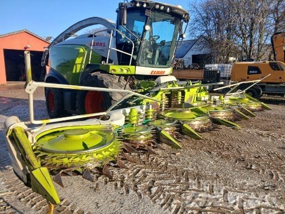 CLAAS Orbis 900 自走式飼料採集機