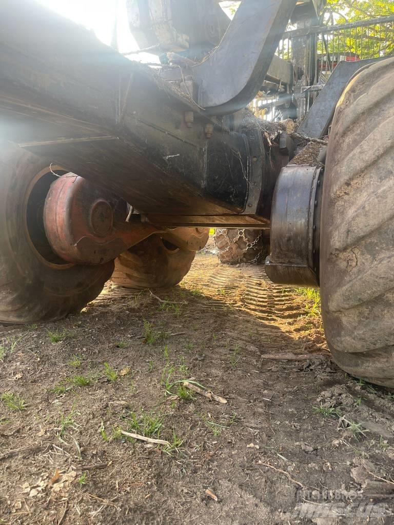 Valmet 890,2 集運機