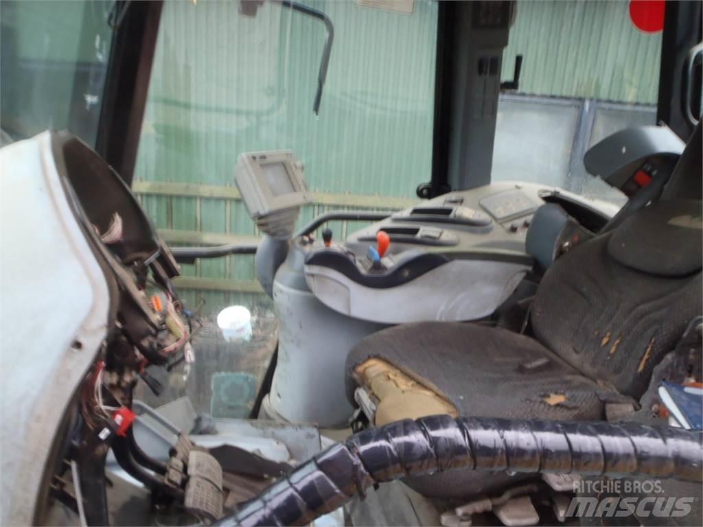 Challenger MT665B 曳引機