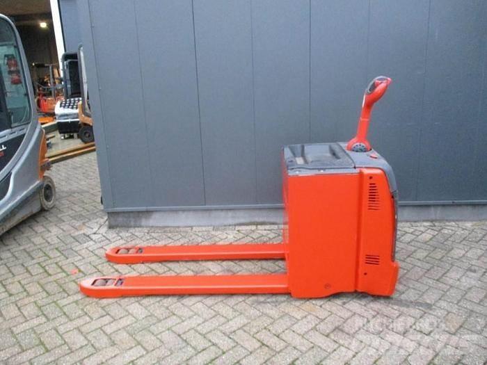 Linde T30 低架升降機