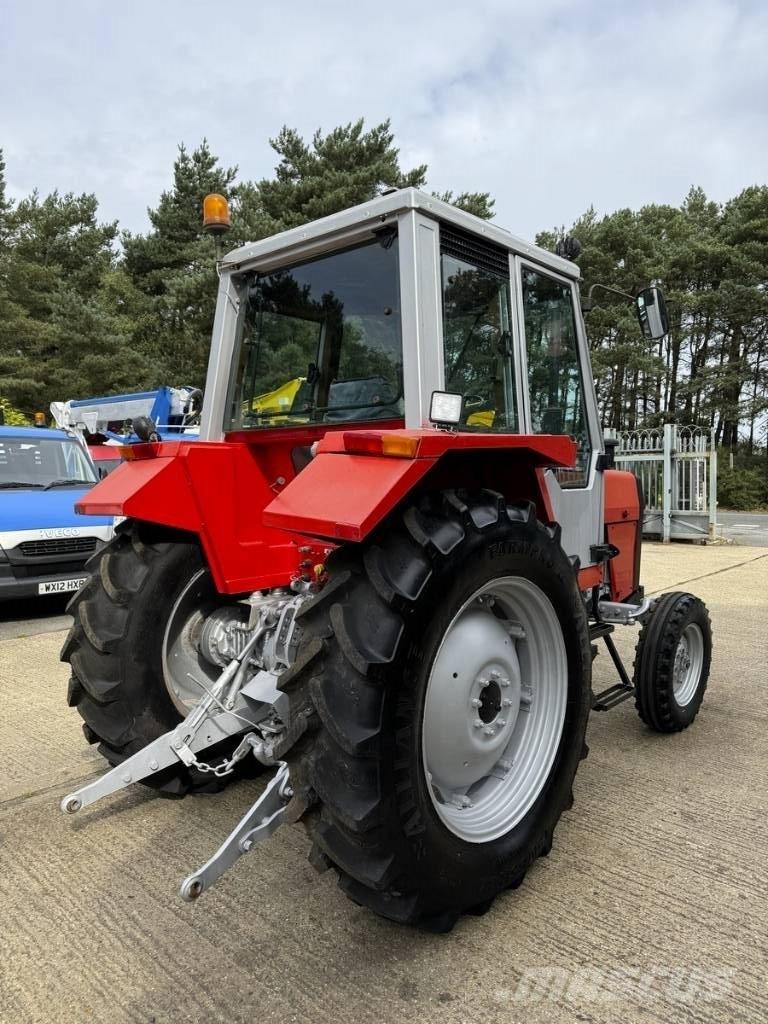 Massey Ferguson 690 曳引機