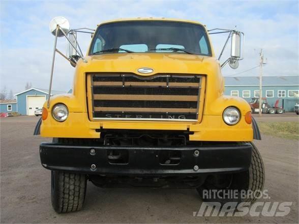 Sterling L7500 商用底盤車