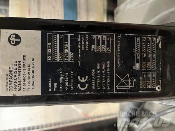 Manitou ES 513 自走式堆積機