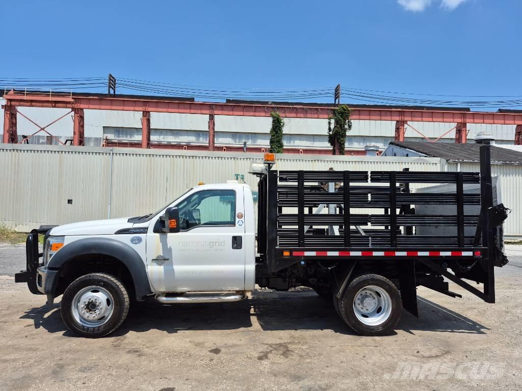 Ford F 550 皮卡.傳統半斗卡車/側卸板