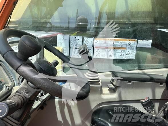JLG 1255 伸縮臂操作車