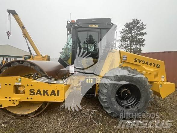 Sakai SV544T 單輪滾壓機