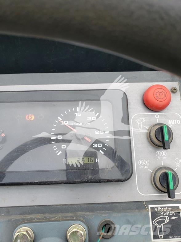 Sakai SW300-1 單輪滾壓機