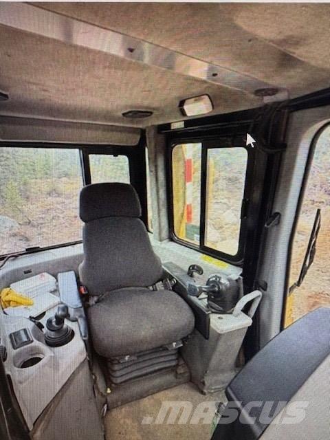 CAT D 6 T 履帶推土機