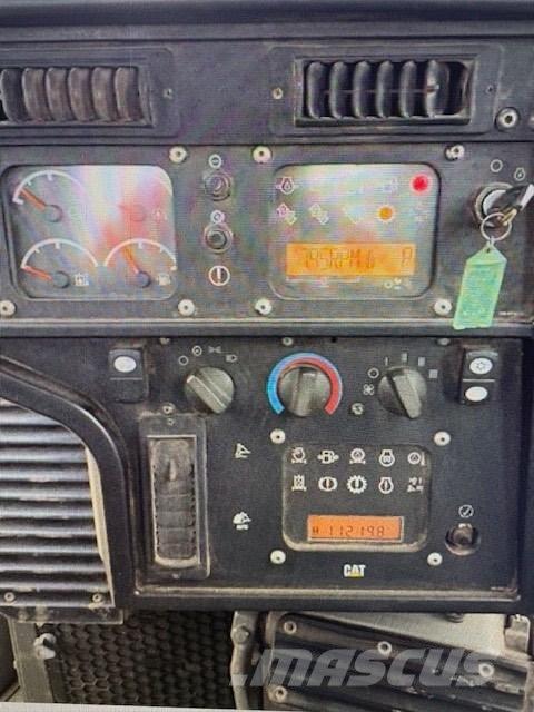 CAT D 6 T 履帶推土機