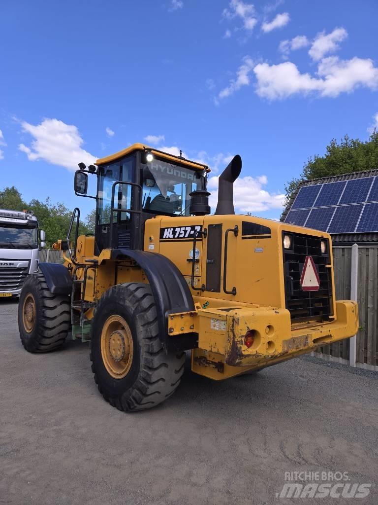 Hyundai HL 757-7 輪胎式裝載機