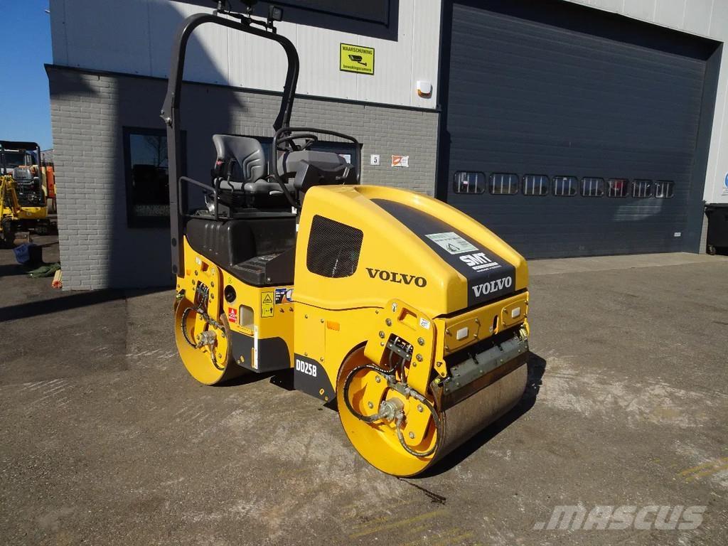 Volvo DD25P 雙輪滾壓機