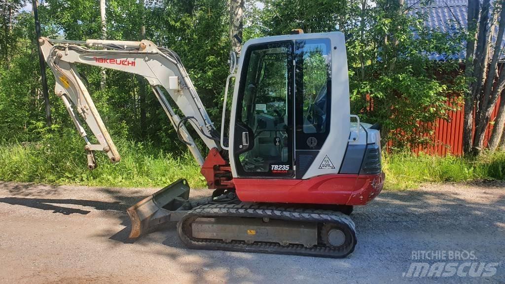 Takeuchi TB235 小型挖土機/掘鑿機<7t(小型挖掘機)