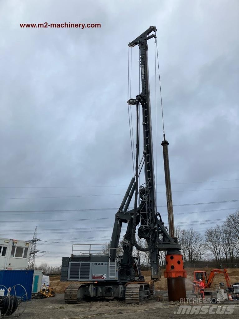 Liebherr LB 44 重型鑽孔機