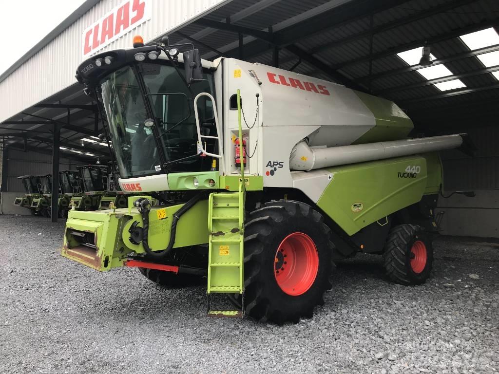 CLAAS Tucano 440 聯合收穫機