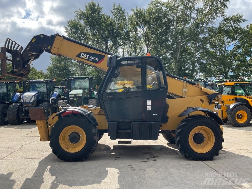 CAT TH 414 伸縮臂操作車