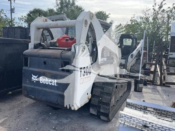 Bobcat T300 滑移轉向裝載機