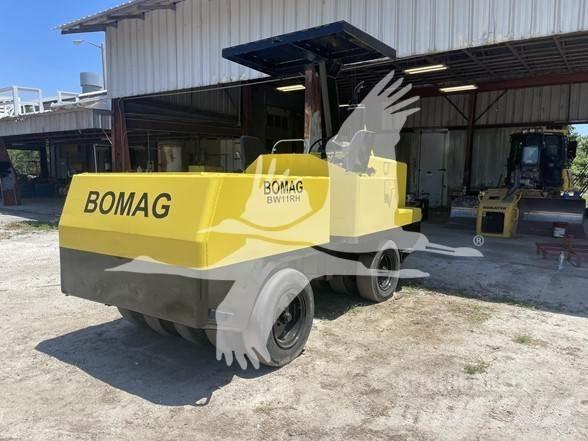 Bomag BW11RH 膠輪滾壓機