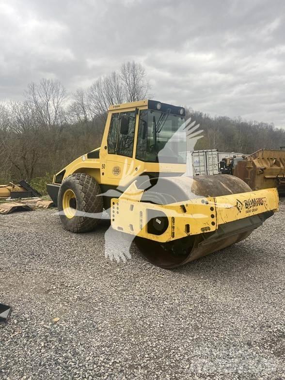 Bomag BW213D-4 單輪滾壓機