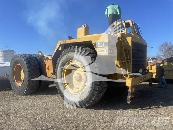 CAT 777B 鉸接式起吊車
