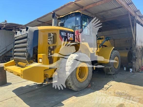 CAT 962L 輪胎式裝載機