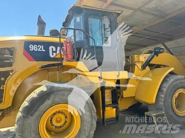 CAT 962L 輪胎式裝載機