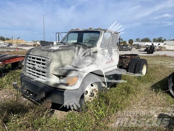 Ford F800 商用底盤車