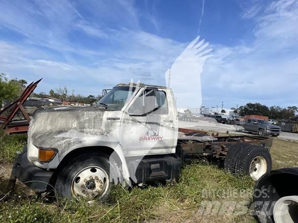 Ford F800 商用底盤車