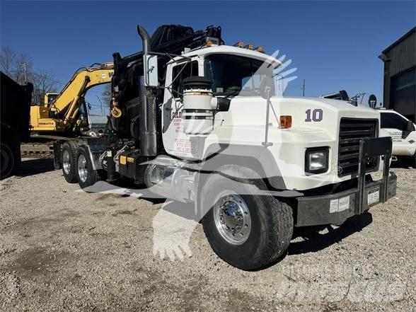 Mack RD688S 曳引機組件