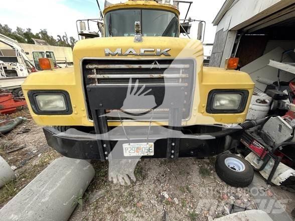 Mack RD688S 垃圾車