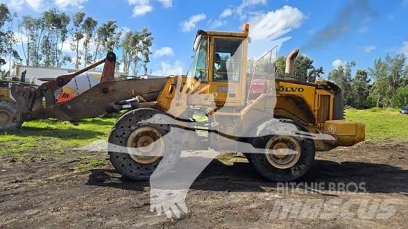 Volvo L120E 輪胎式裝載機
